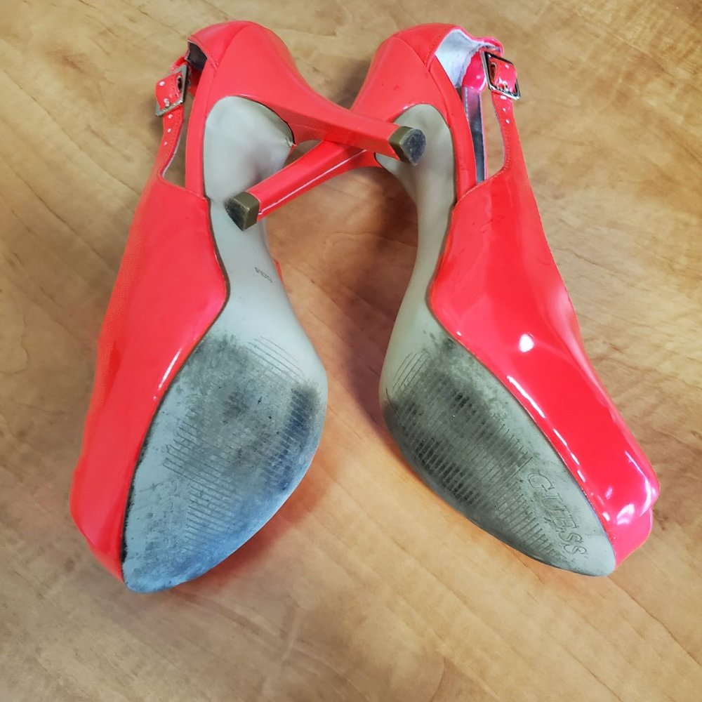 Red Guess Heels - Picture 8 of 8